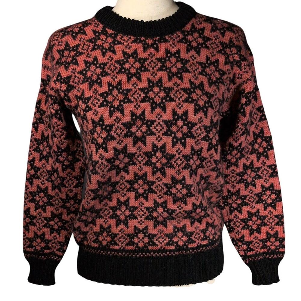 Vintage 1950s/60s Star Snowflake Knit Women's Pullover Sweater Pink and Black